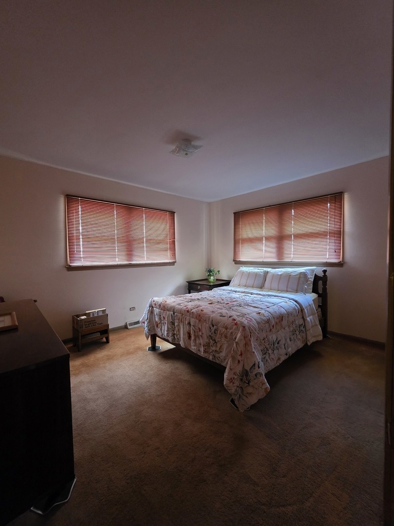 6124 W Berteau Avenue, Chicago, IL 60634
