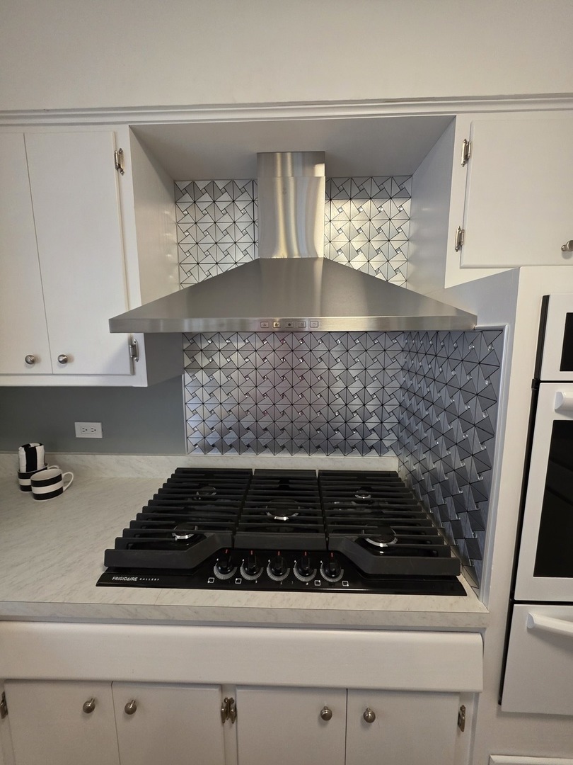 6124 W Berteau Avenue, Chicago, IL 60634