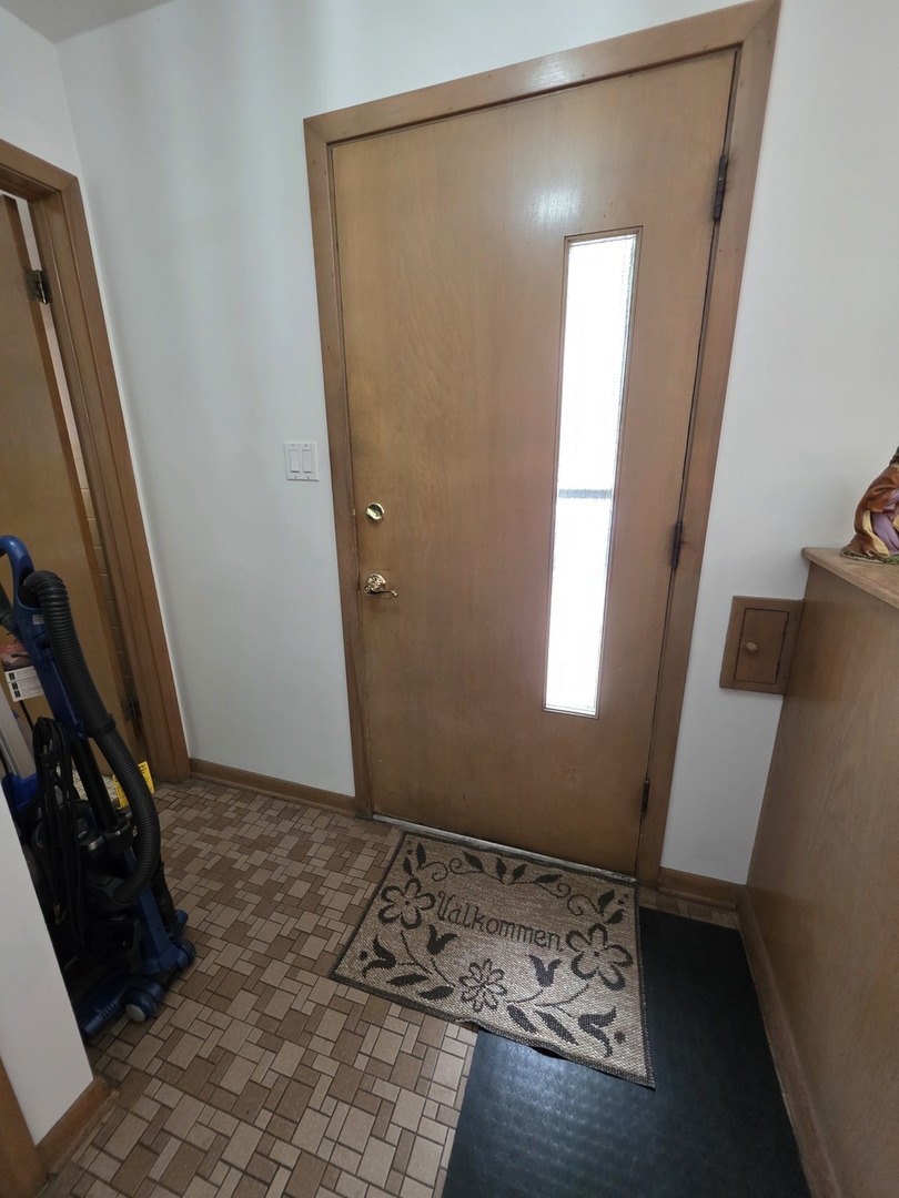 6124 W Berteau Avenue, Chicago, IL 60634