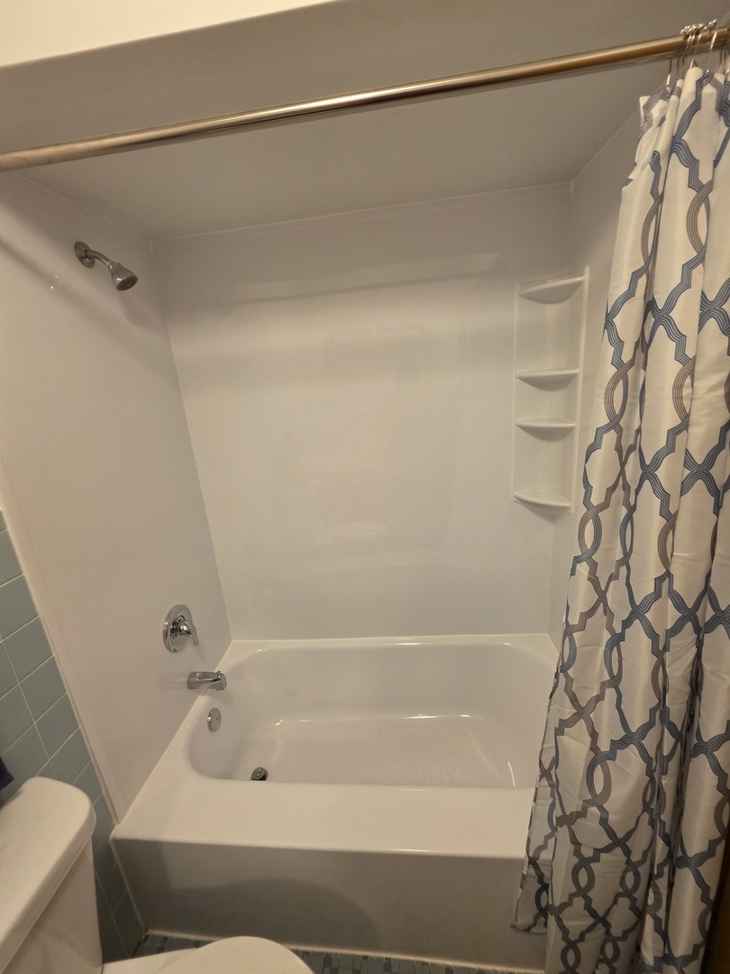 6124 W Berteau Avenue, Chicago, IL 60634