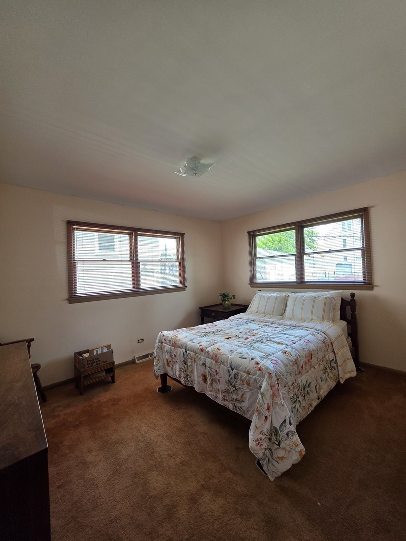6124 W Berteau Avenue, Chicago, IL 60634
