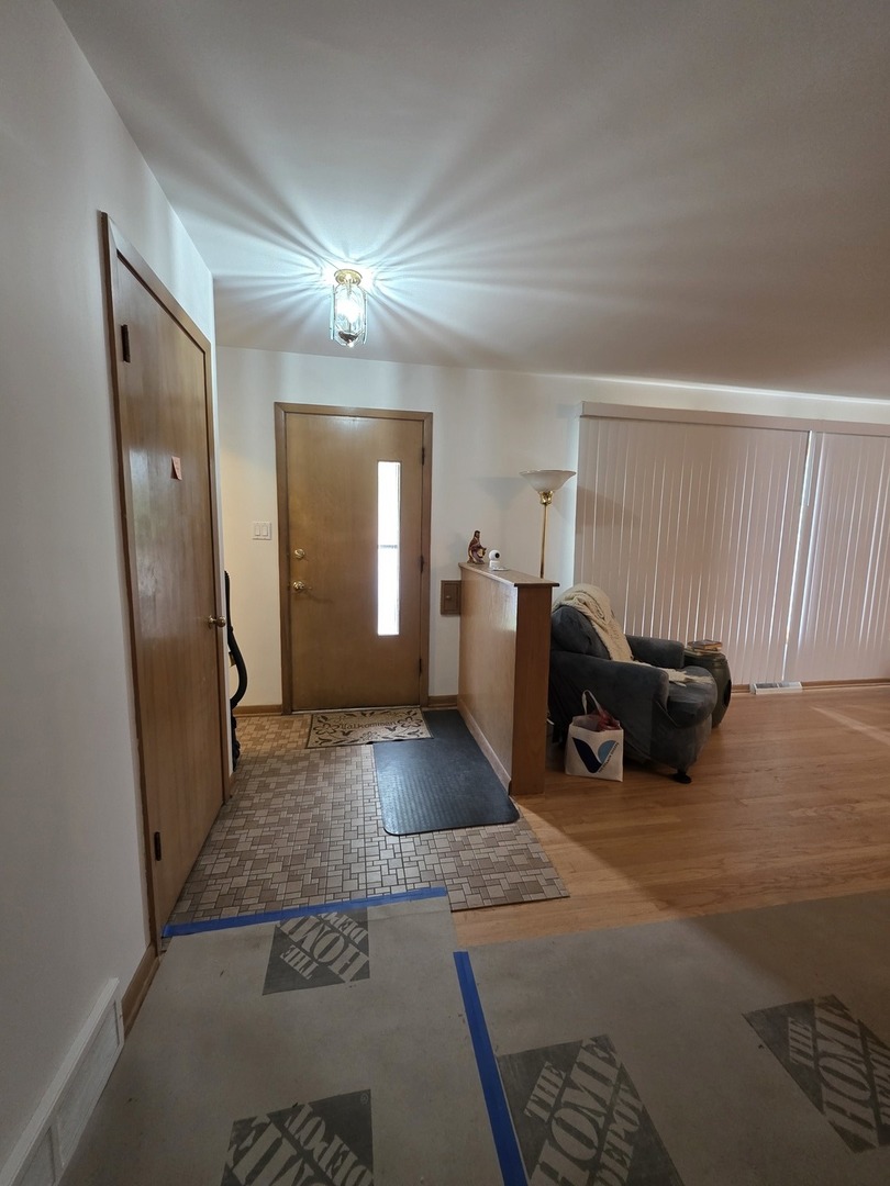 6124 W Berteau Avenue, Chicago, IL 60634