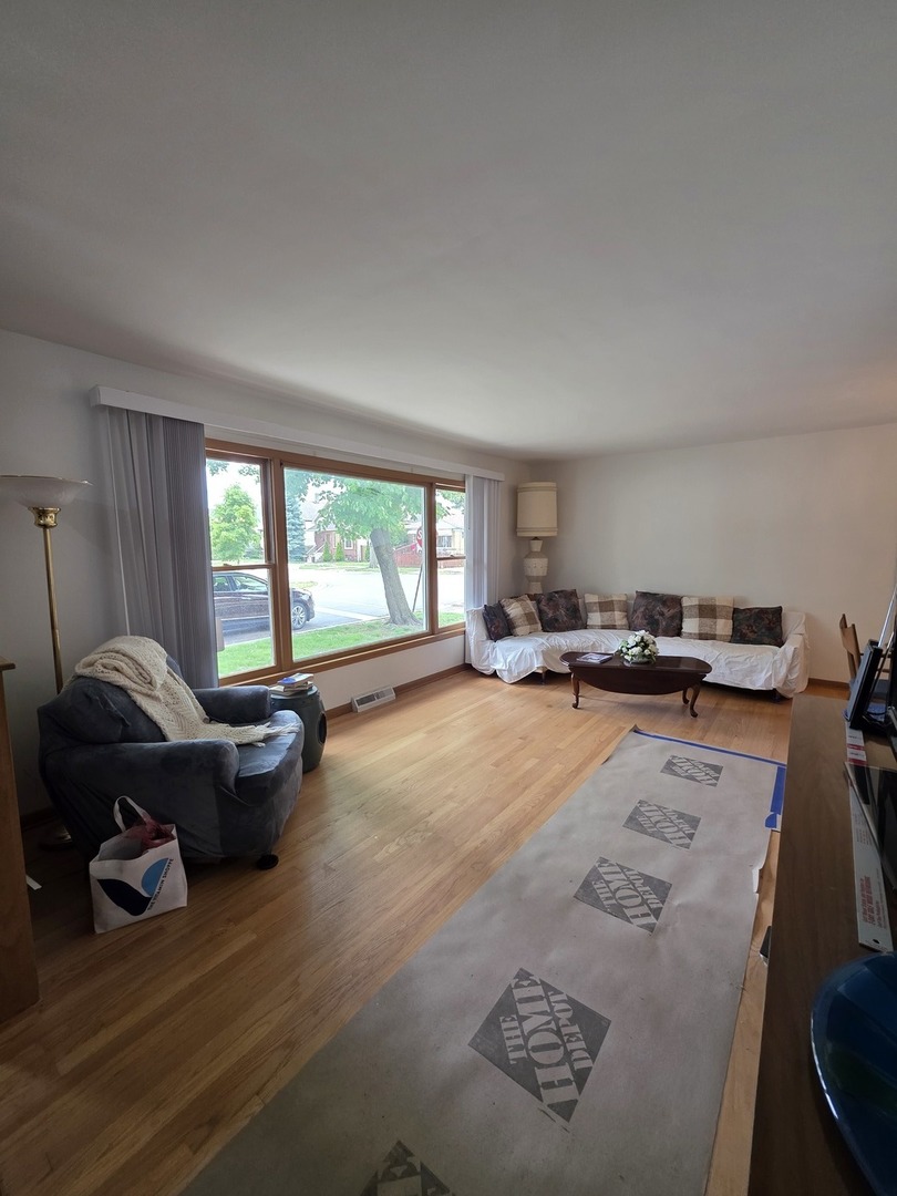 6124 W Berteau Avenue, Chicago, IL 60634