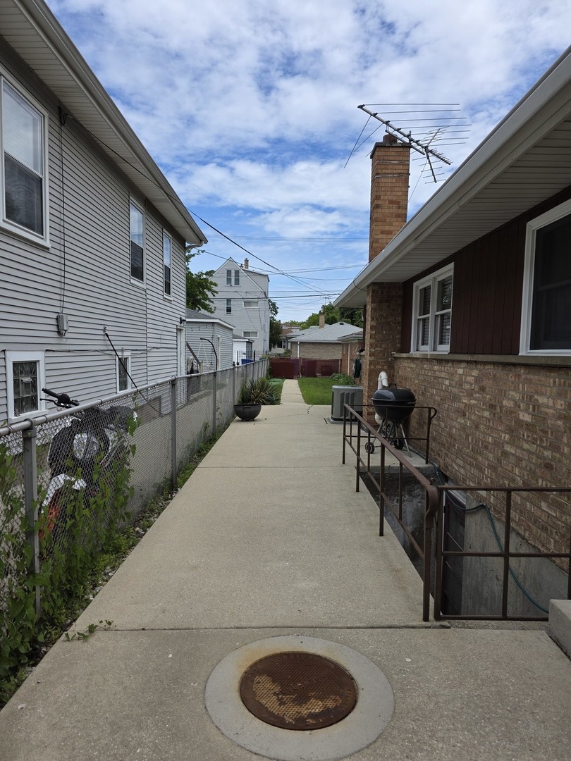 6124 W Berteau Avenue, Chicago, IL 60634