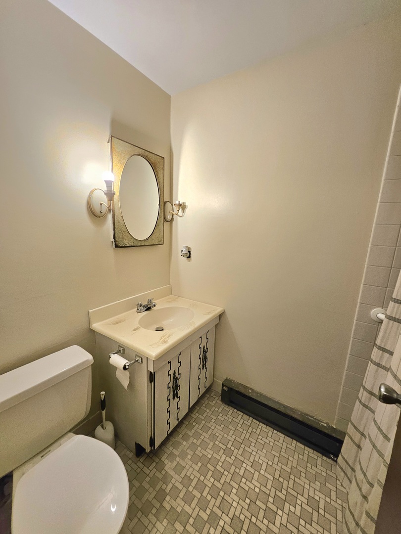 931 W Arquilla Drive #415, Glenwood, IL 60425