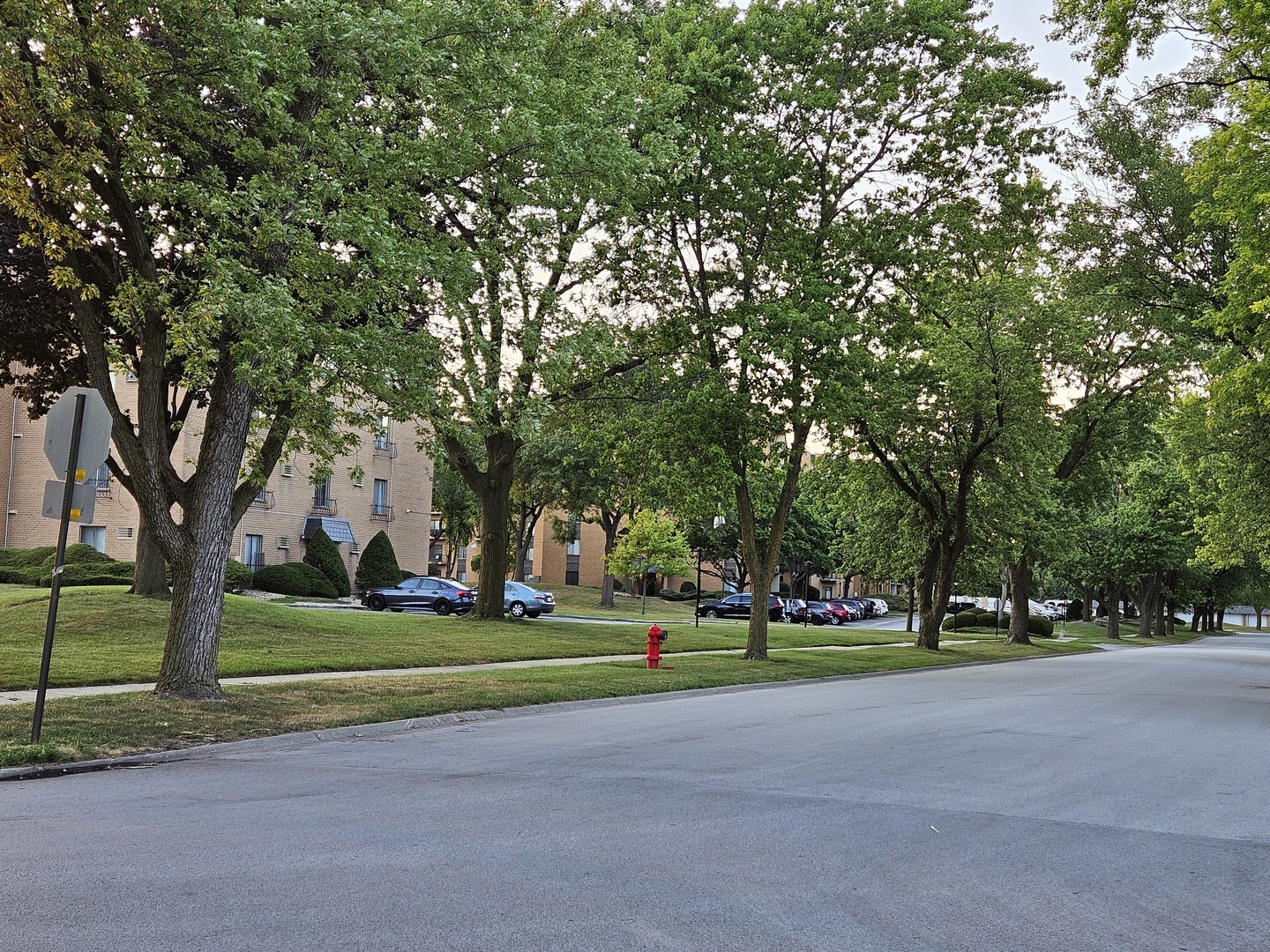 931 W Arquilla Drive #415, Glenwood, IL 60425