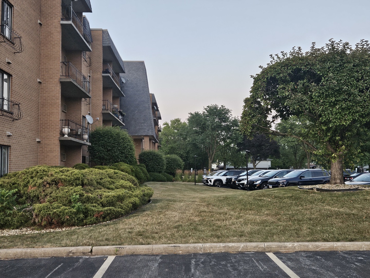 931 W Arquilla Drive #415, Glenwood, IL 60425
