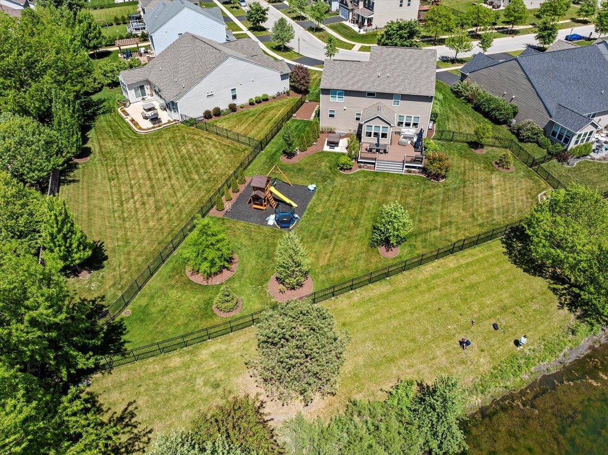 2615 Camden Street, Geneva, IL 60134