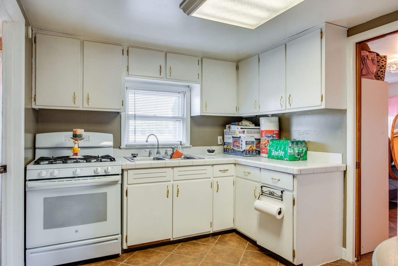 2105 Caton Farm Road, Crest Hill, IL 60403