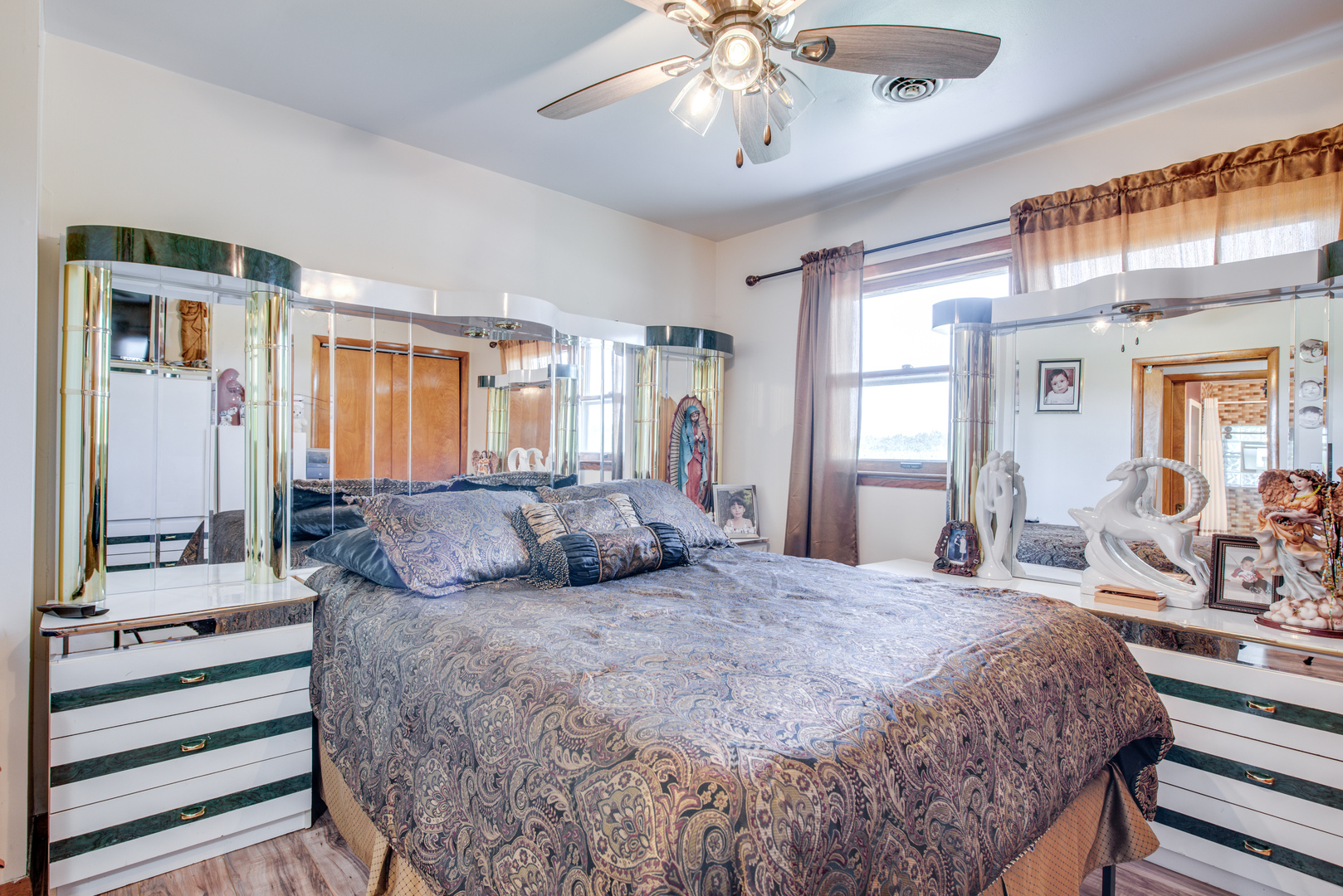 2105 Caton Farm Road, Crest Hill, IL 60403