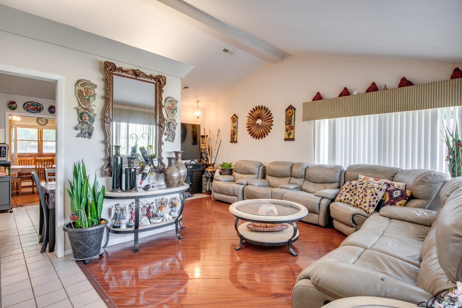 2105 Caton Farm Road, Crest Hill, IL 60403