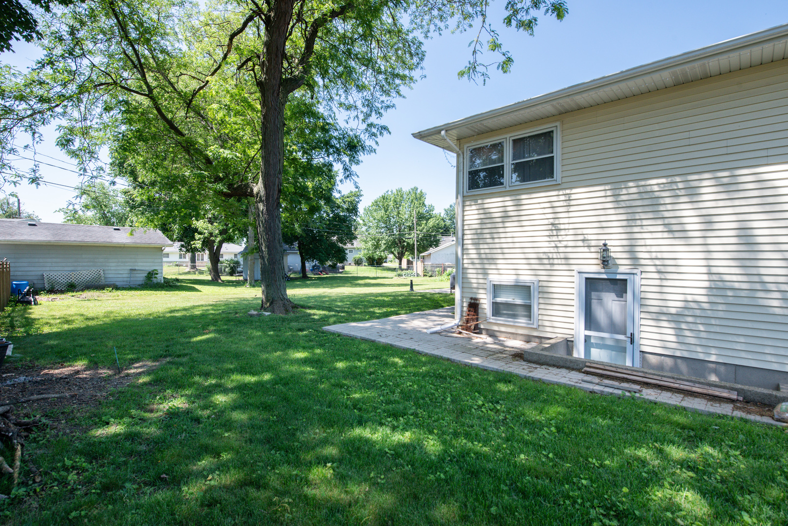 2105 Caton Farm Road, Crest Hill, IL 60403