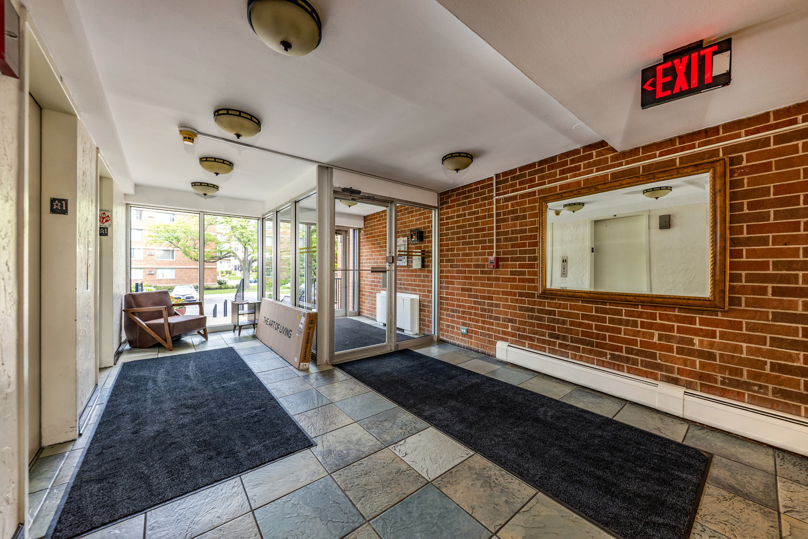 2222 S Stewart Avenue #4K, Lombard, IL 60148