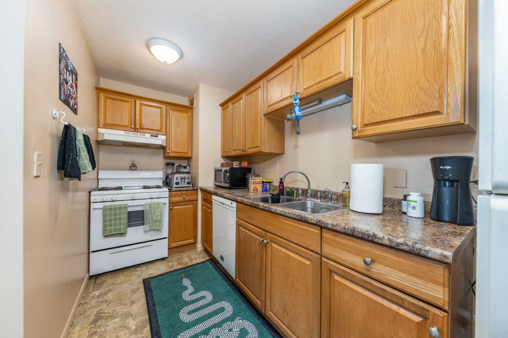 2222 S Stewart Avenue #4K, Lombard, IL 60148