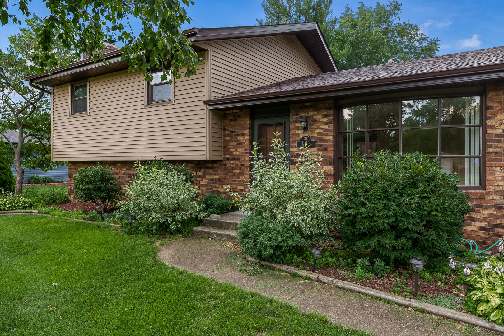 11305 Bertram Road, Machesney Park, IL 61115