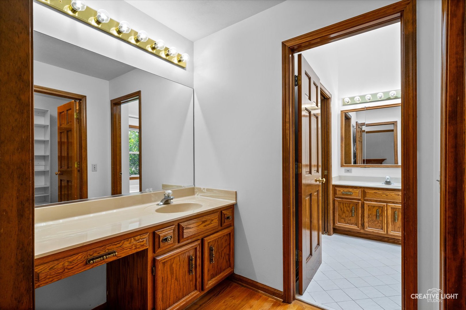 35 Venetian Way, Wheaton, IL 60189