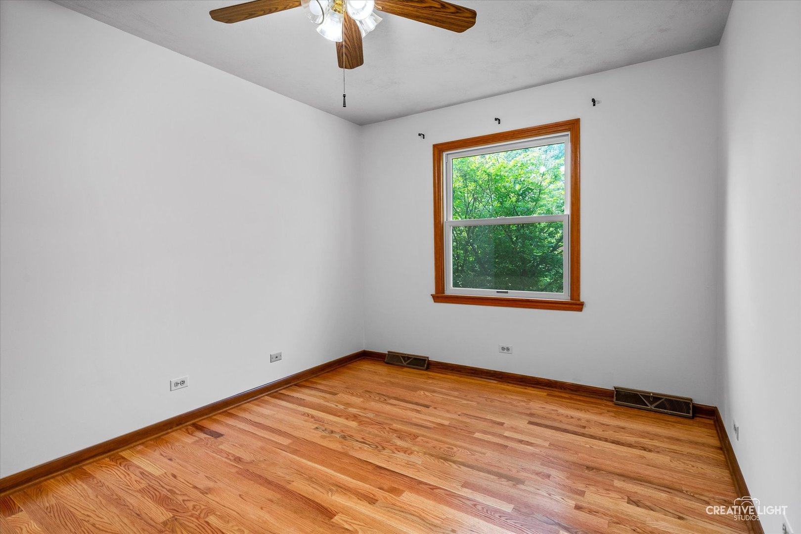35 Venetian Way, Wheaton, IL 60189