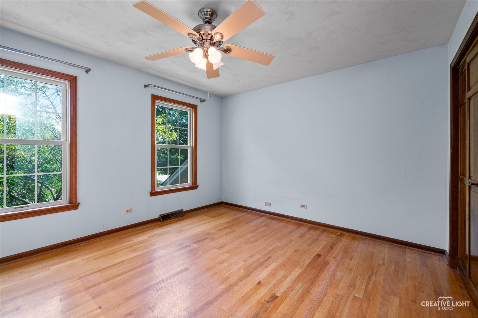 35 Venetian Way, Wheaton, IL 60189