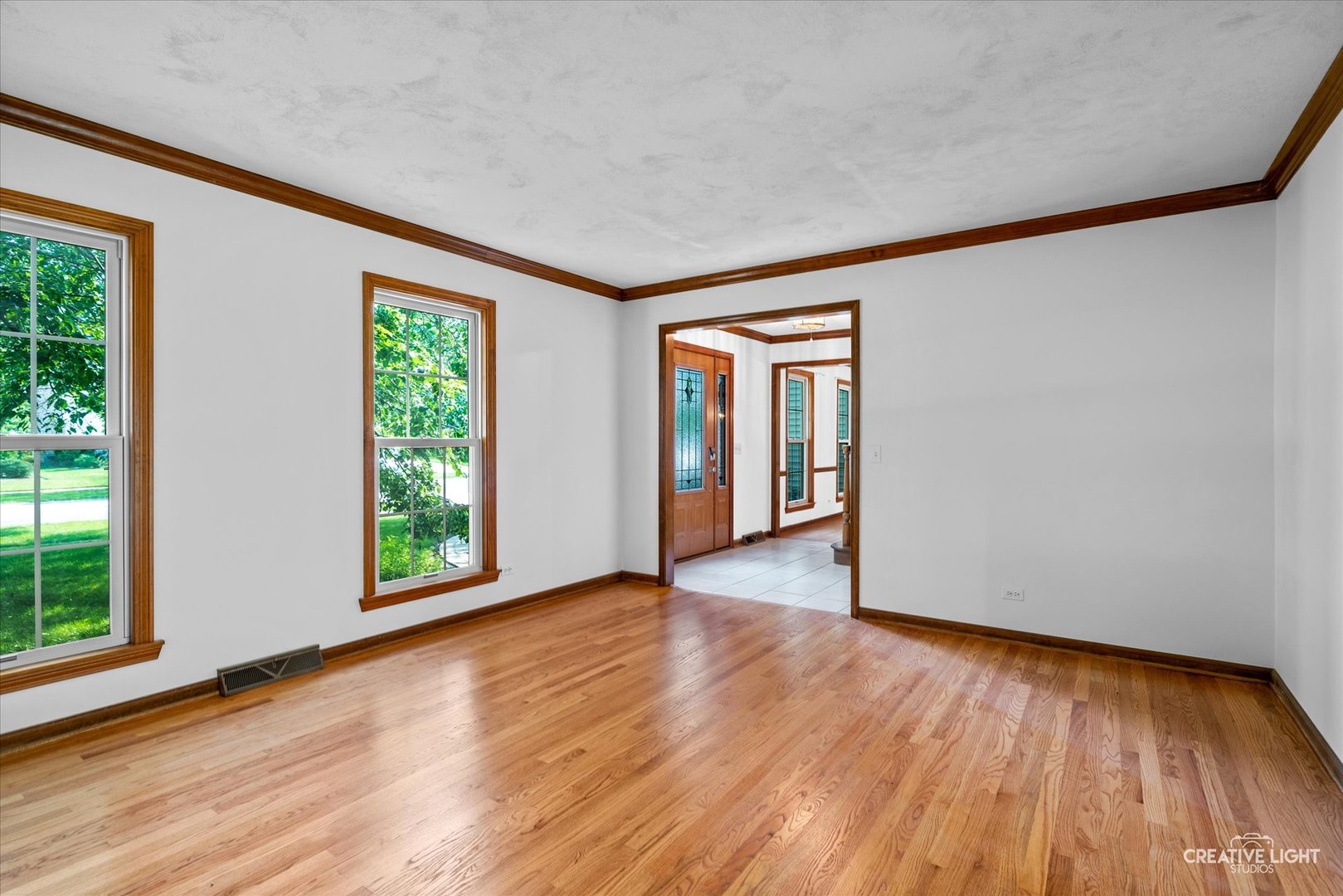 35 Venetian Way, Wheaton, IL 60189