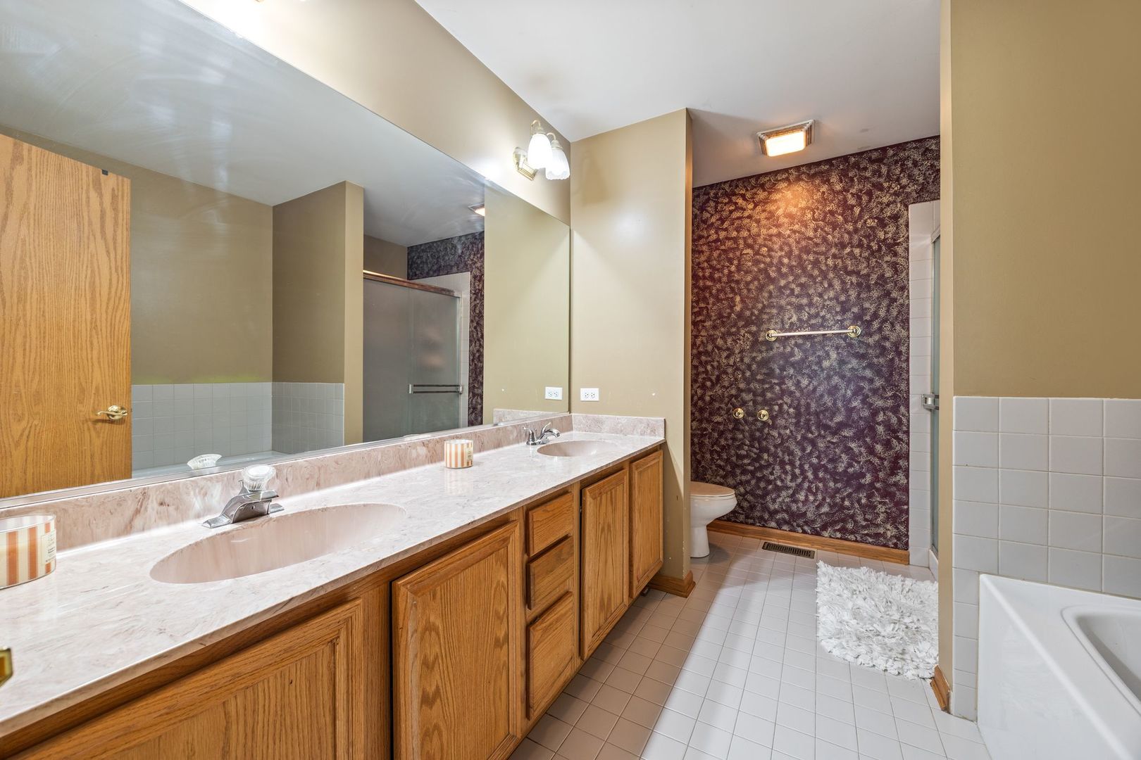 1669 Pinnacle Court, Aurora, IL 60502