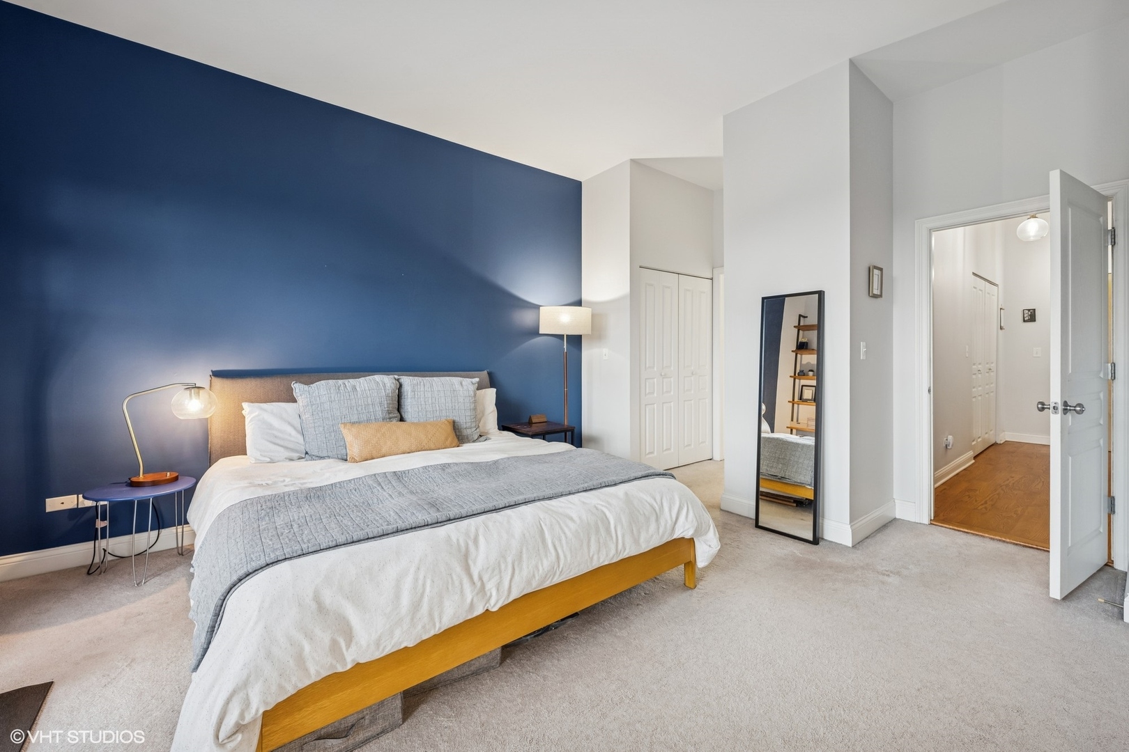 4020 N DAMEN Avenue #408, Chicago, IL 60618