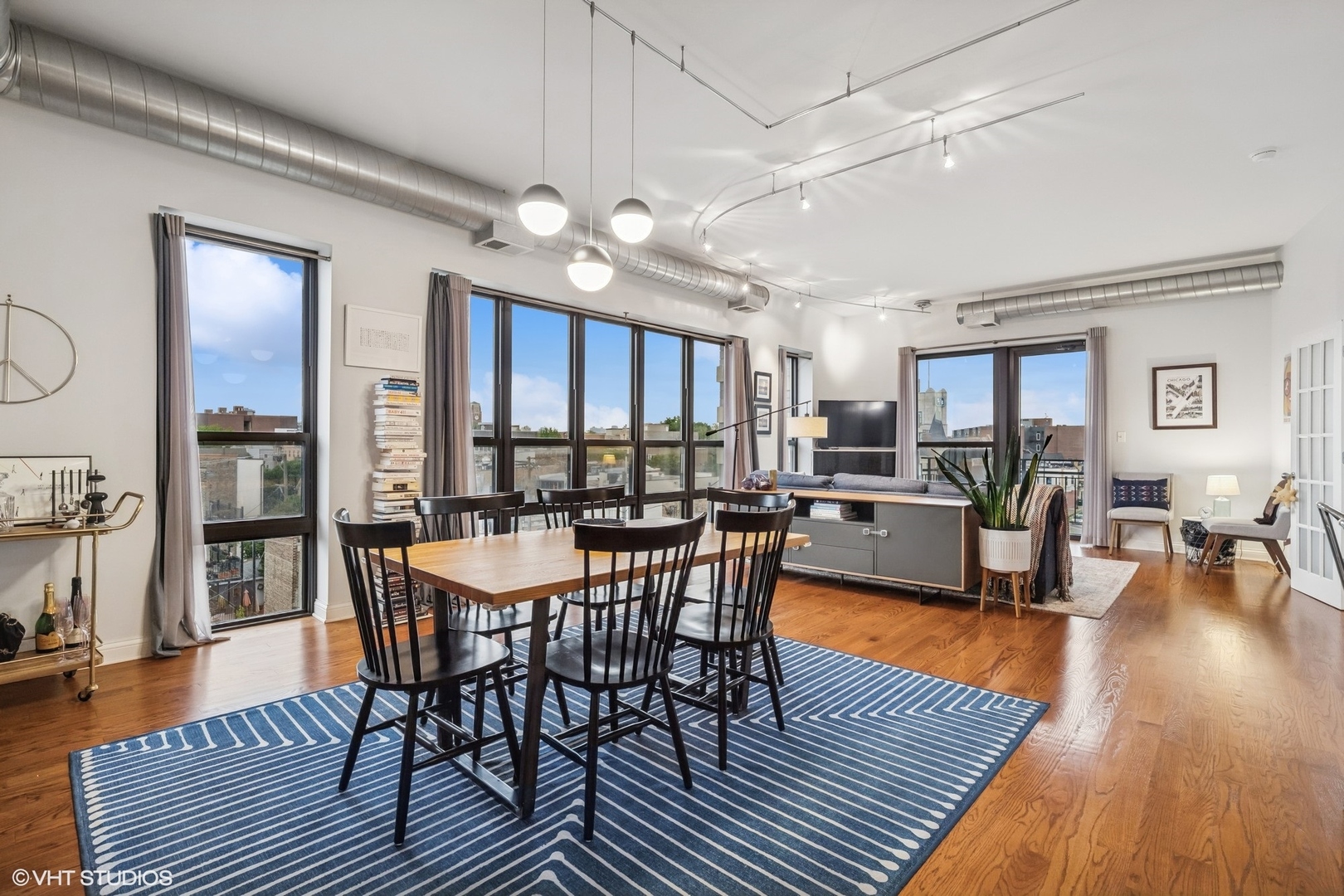 4020 N DAMEN Avenue #408, Chicago, IL 60618