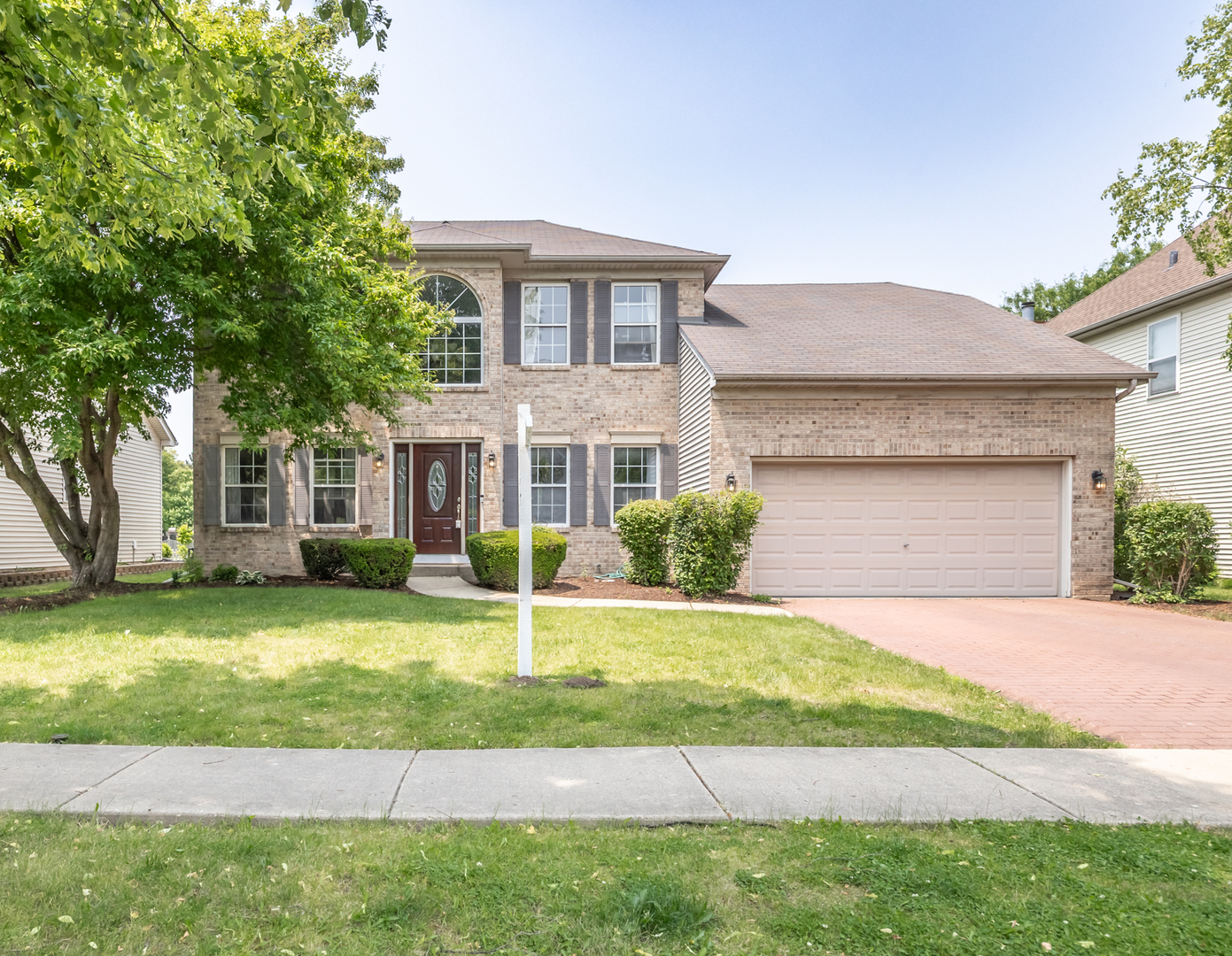 520 Carriage Way, South Elgin, IL 60177