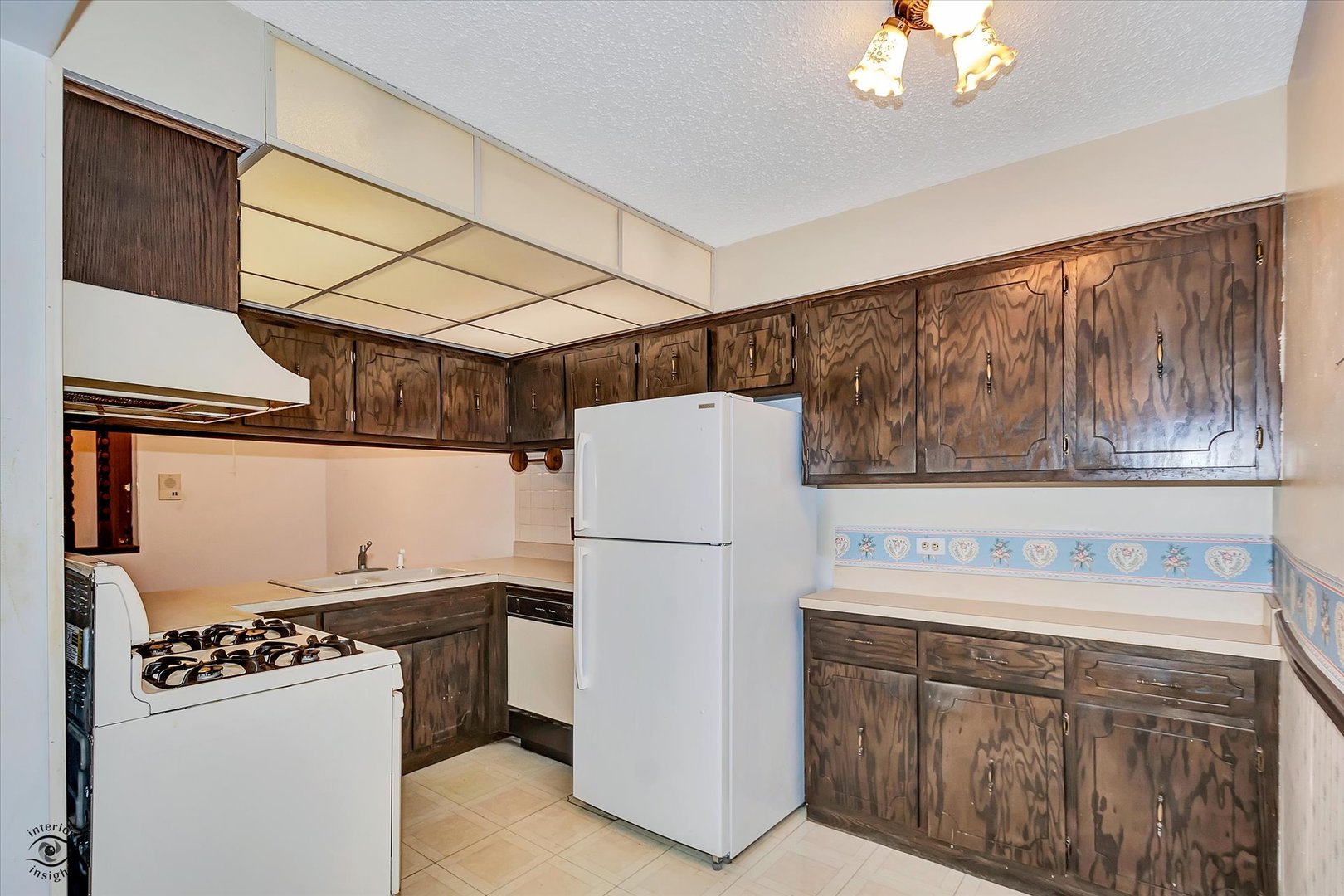 13651 Lamon Avenue #B09, Crestwood, IL 60418