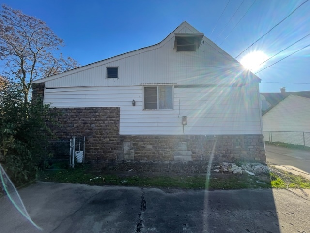 4932 S Laramie Avenue, Chicago, IL 60638