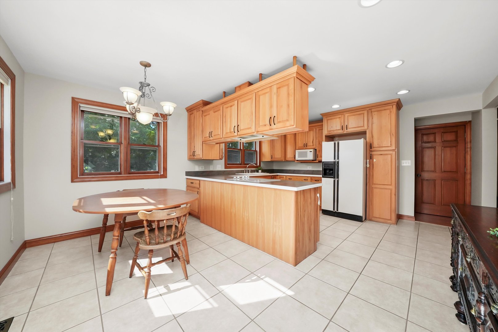 330 3rd Street, Libertyville, IL 60048