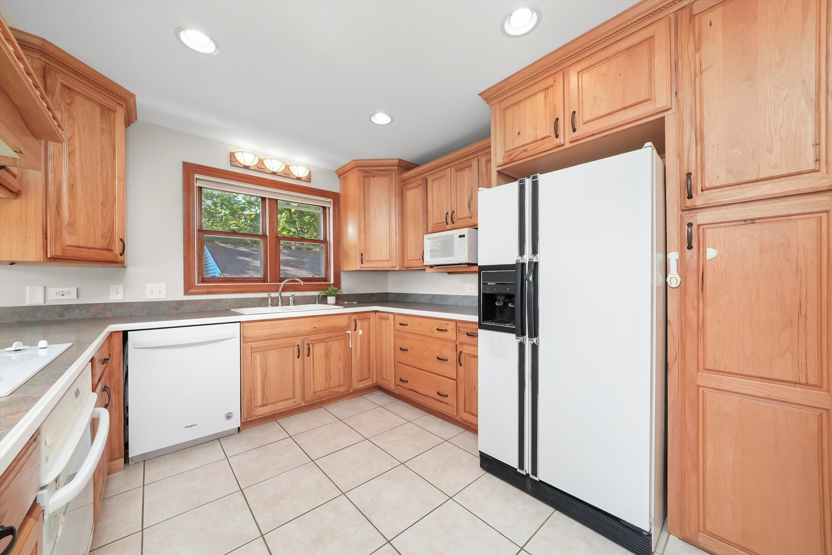 330 3rd Street, Libertyville, IL 60048