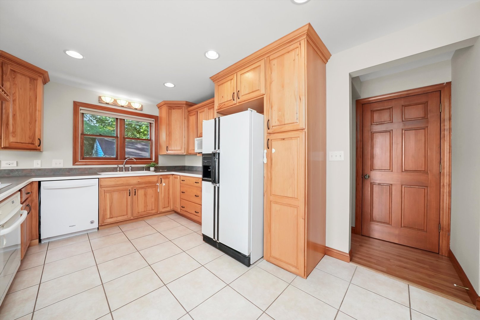 330 3rd Street, Libertyville, IL 60048