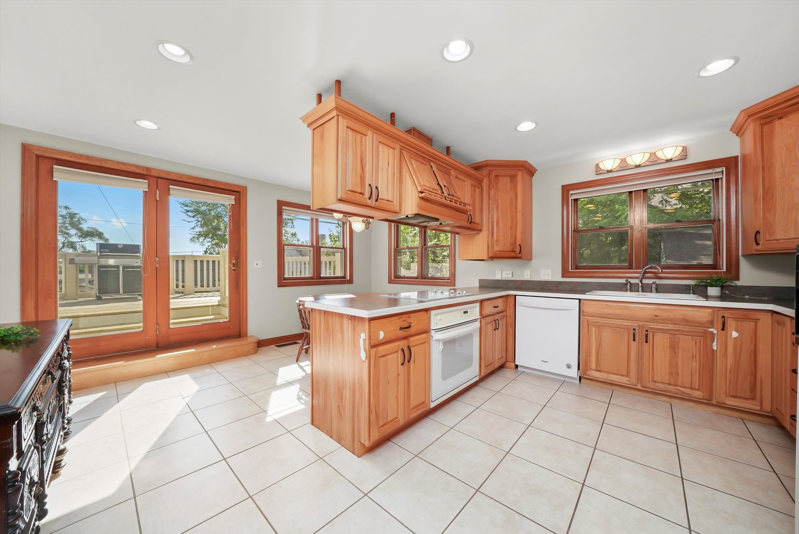 330 3rd Street, Libertyville, IL 60048
