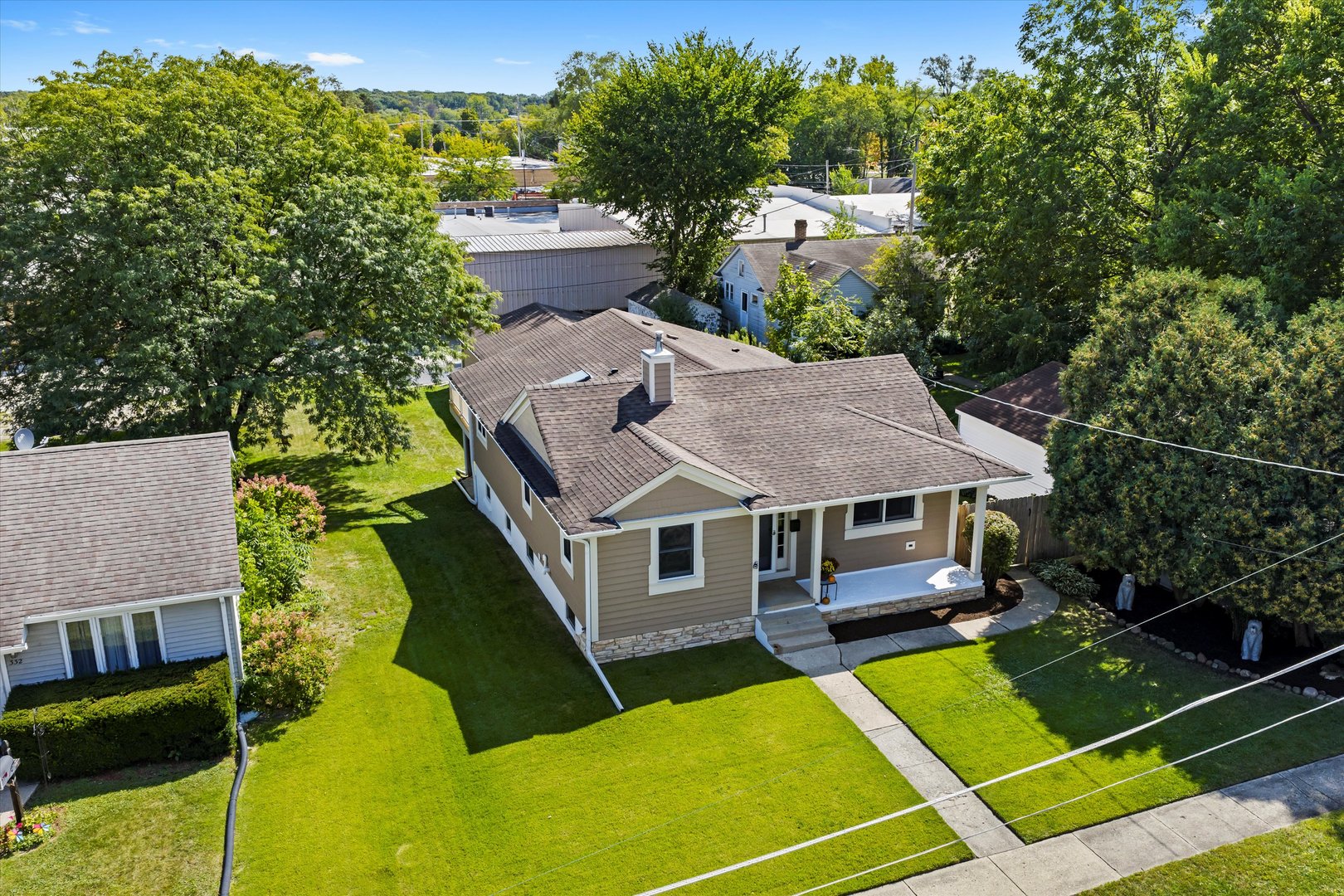 330 3rd Street, Libertyville, IL 60048