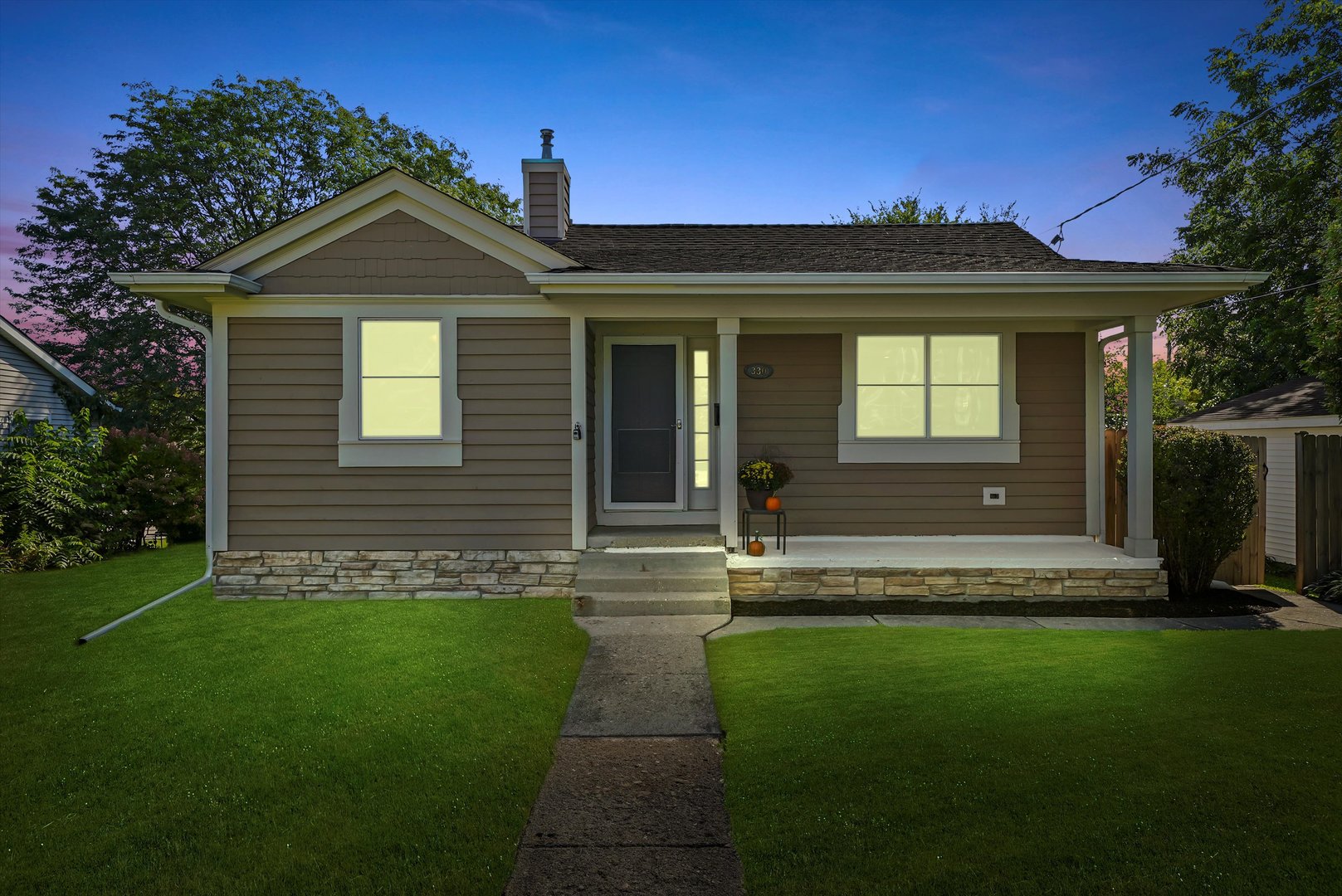 330 3rd Street, Libertyville, IL 60048