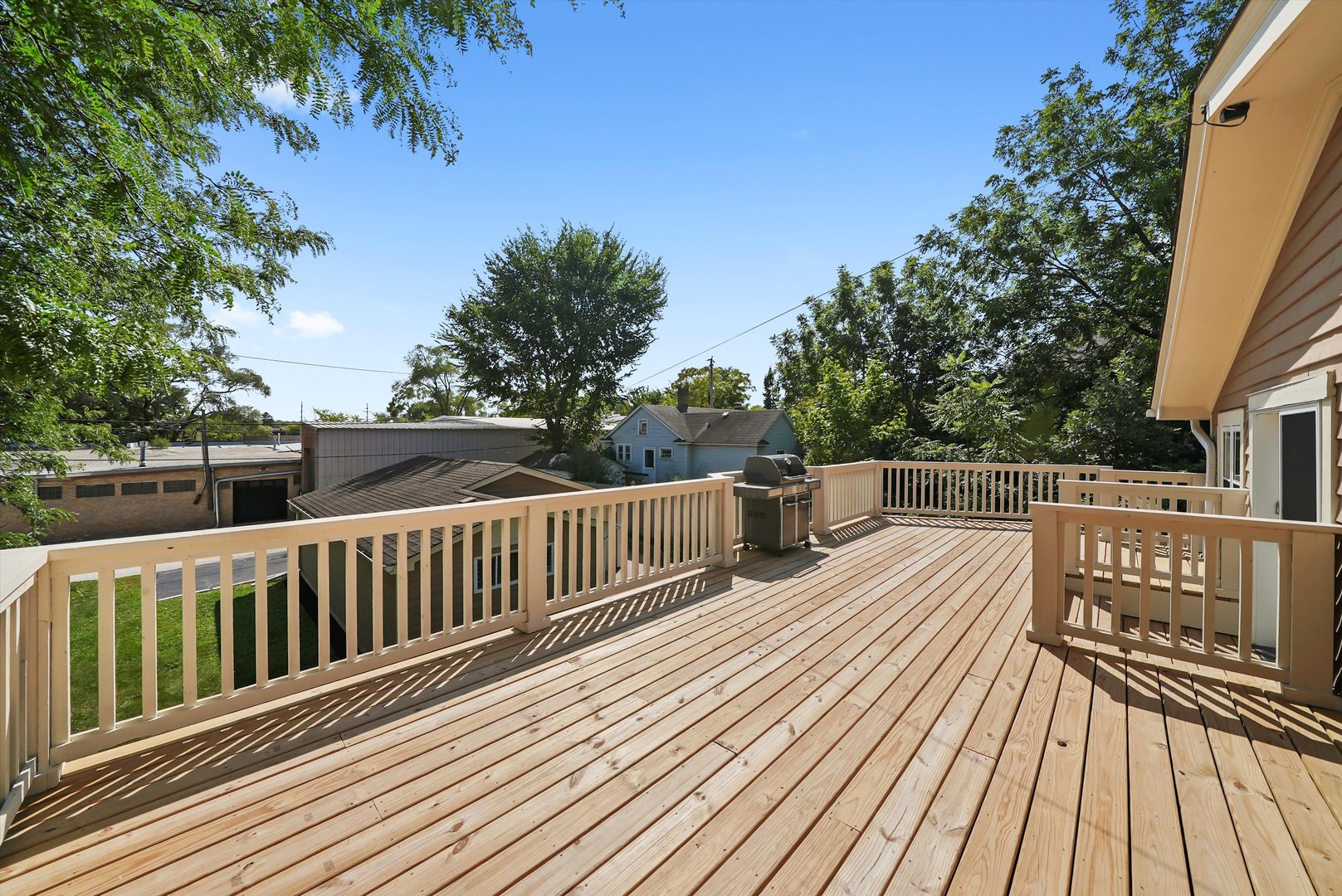 330 3rd Street, Libertyville, IL 60048