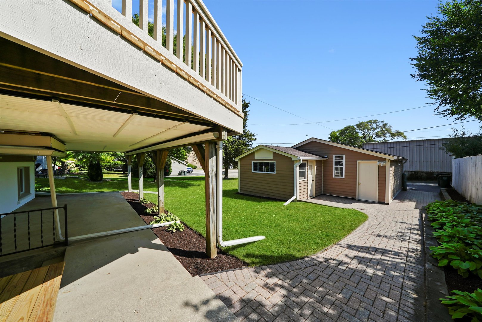 330 3rd Street, Libertyville, IL 60048