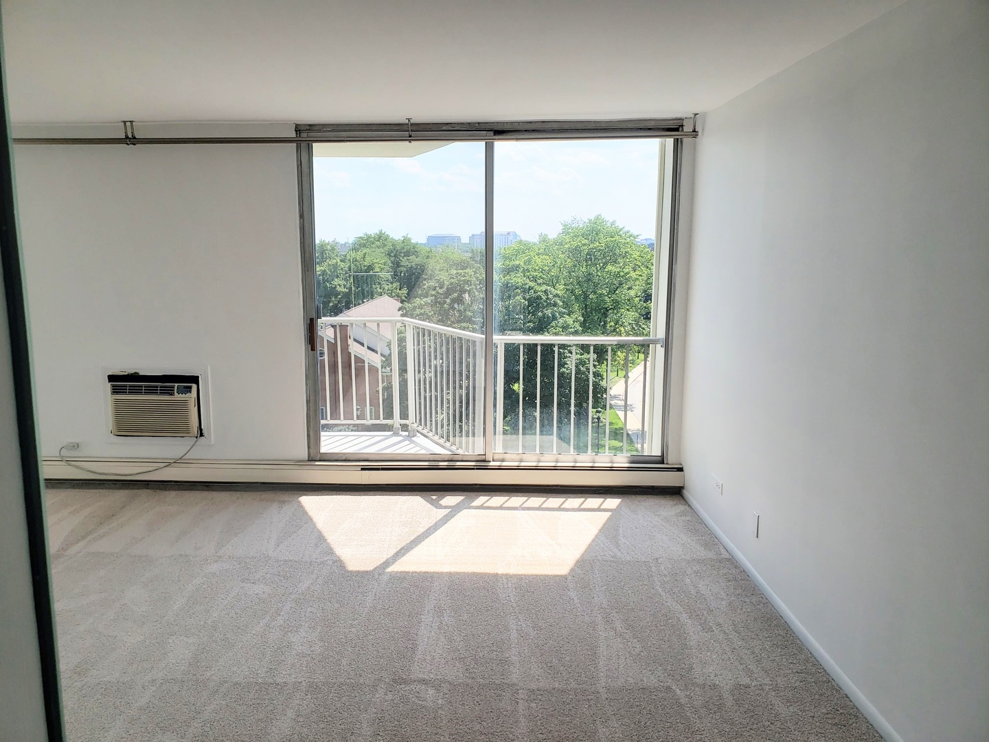 40 N TOWER Road #5B, Oak Brook, IL 60523