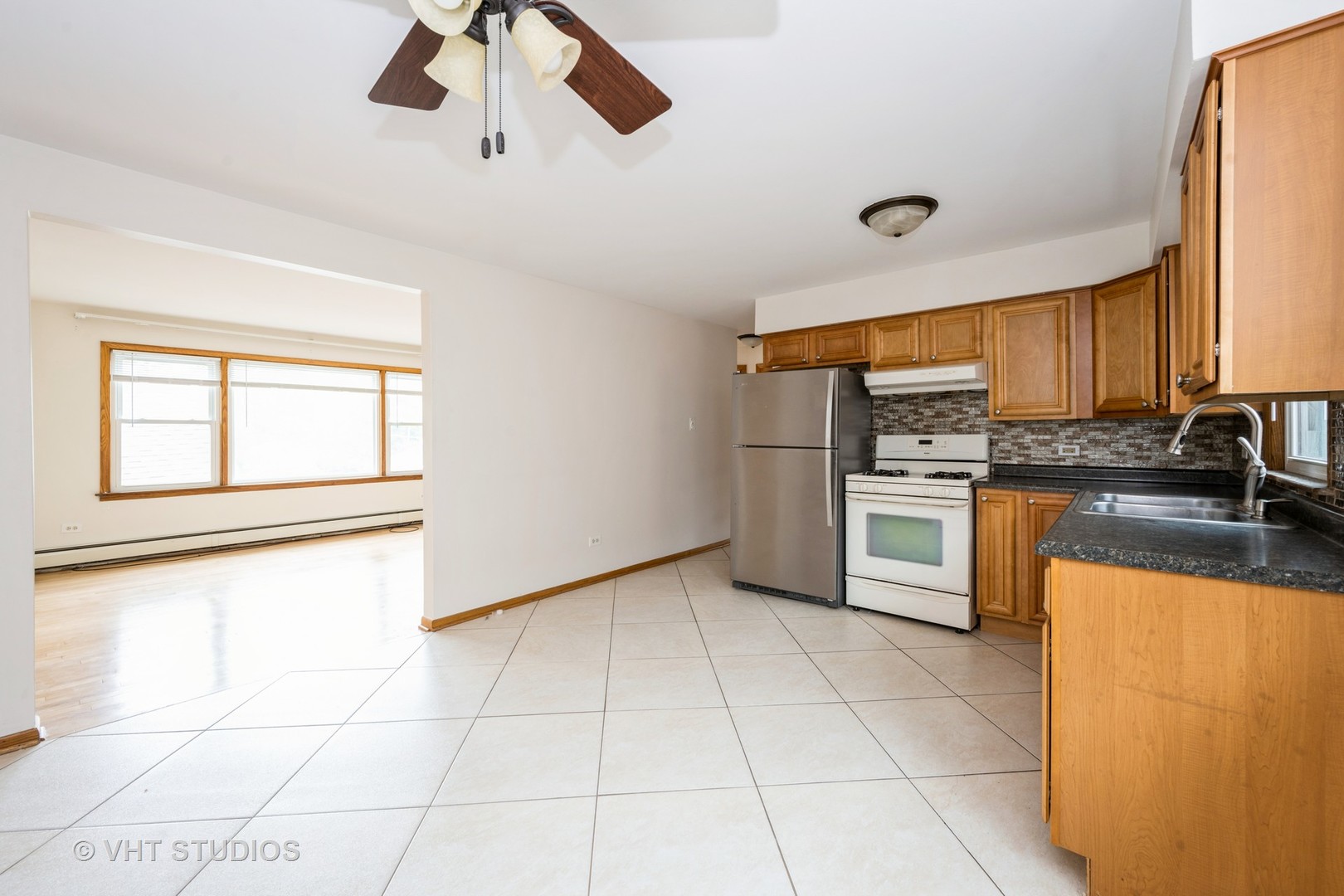 6883 N Northwest Highway #2R, Chicago, IL 60631