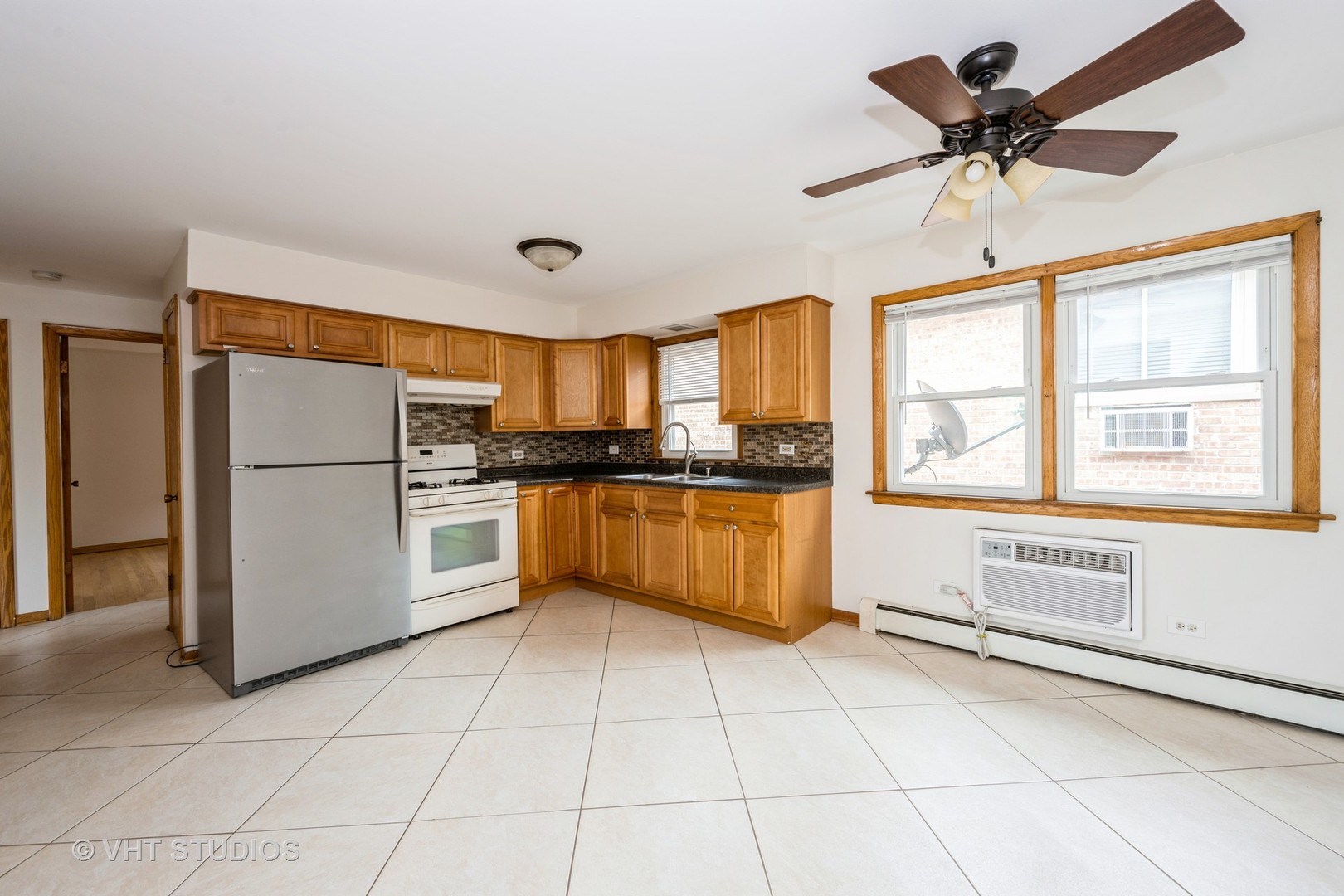 6883 N Northwest Highway #2R, Chicago, IL 60631