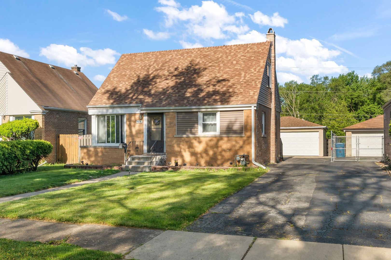 1678 State Line Road, Calumet City, IL 60409