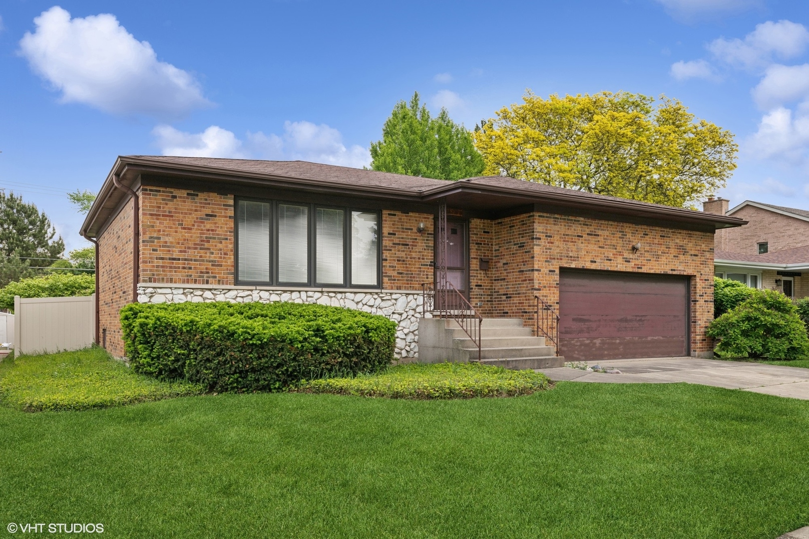 1237 N Ridge Avenue, Arlington Heights, IL 60004