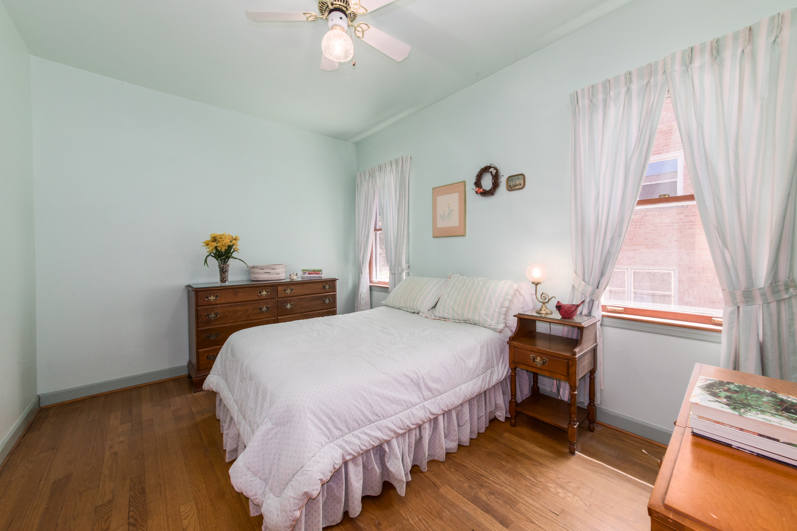 6614 N Northwest Highway, Chicago, IL 60631