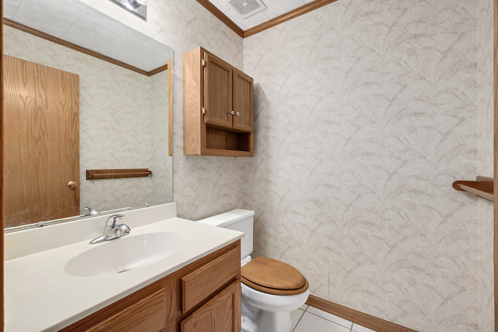 1015 Claremont Drive #1015, Downers Grove, IL 60516