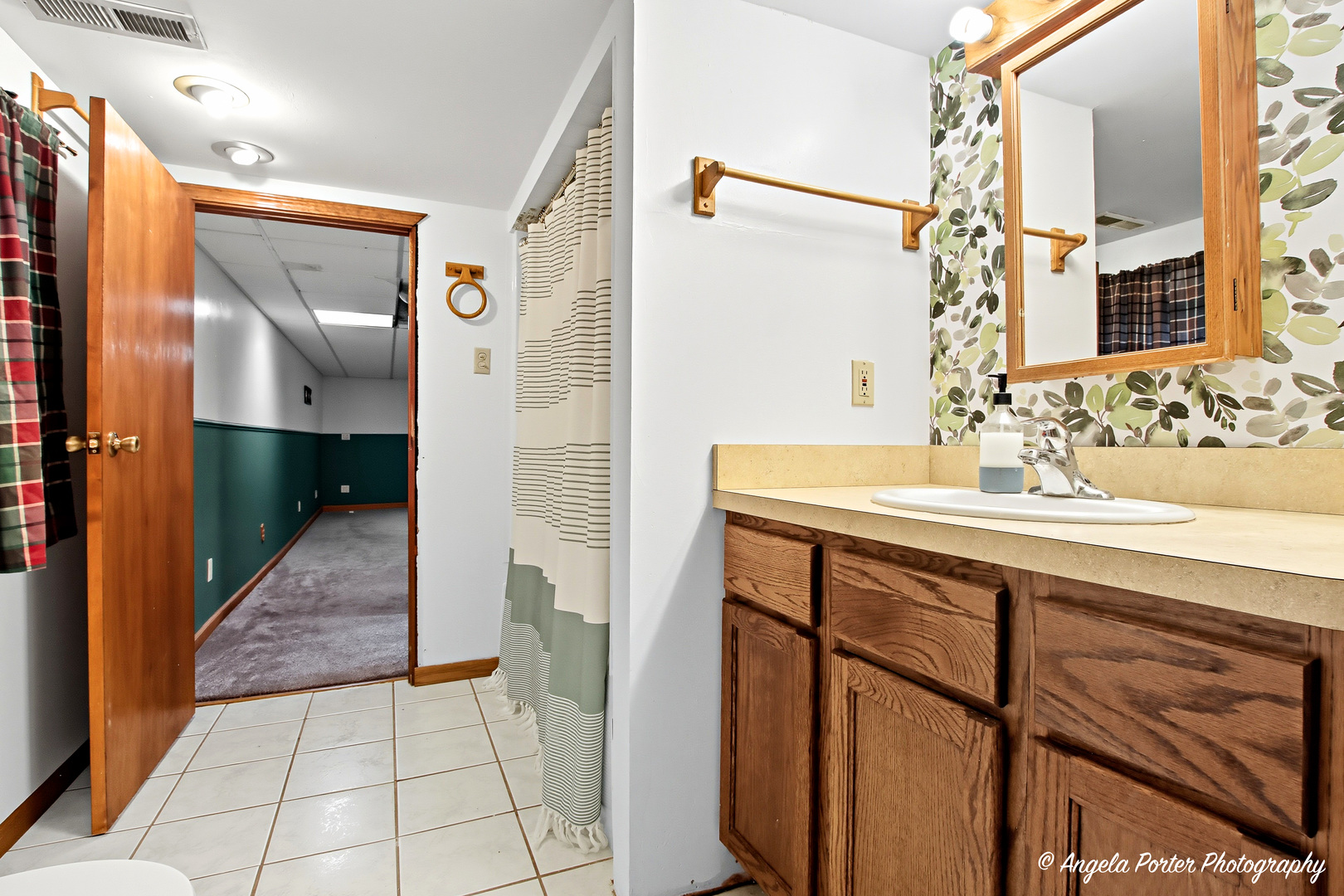 3828 EASTWAY Drive, Island Lake, IL 60042