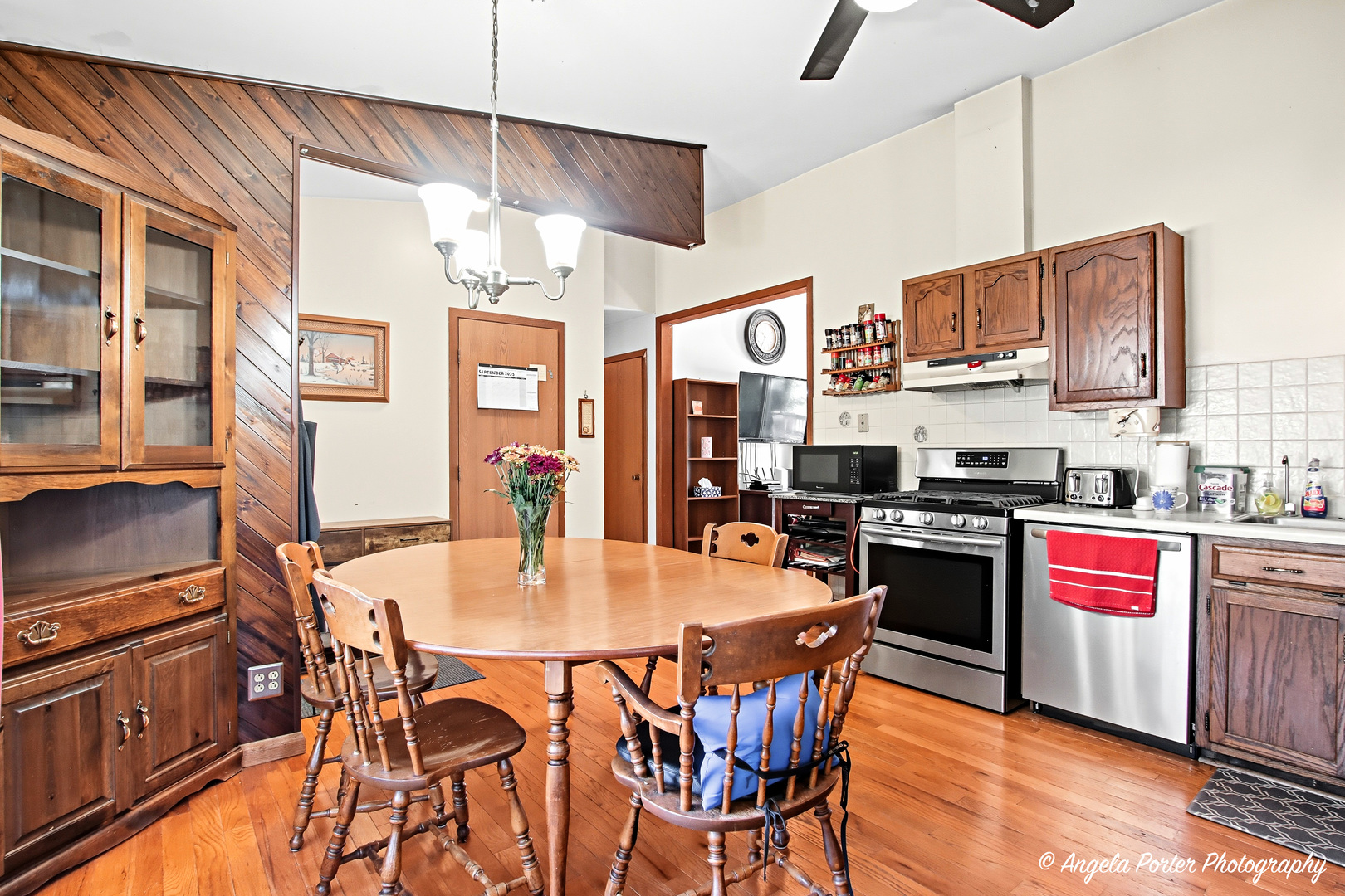 3828 EASTWAY Drive, Island Lake, IL 60042