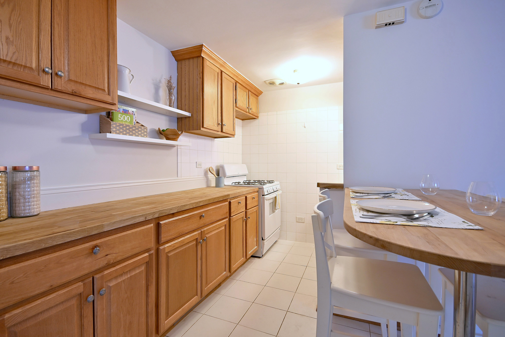 5816 N Nagle Avenue #B, Chicago, IL 60646