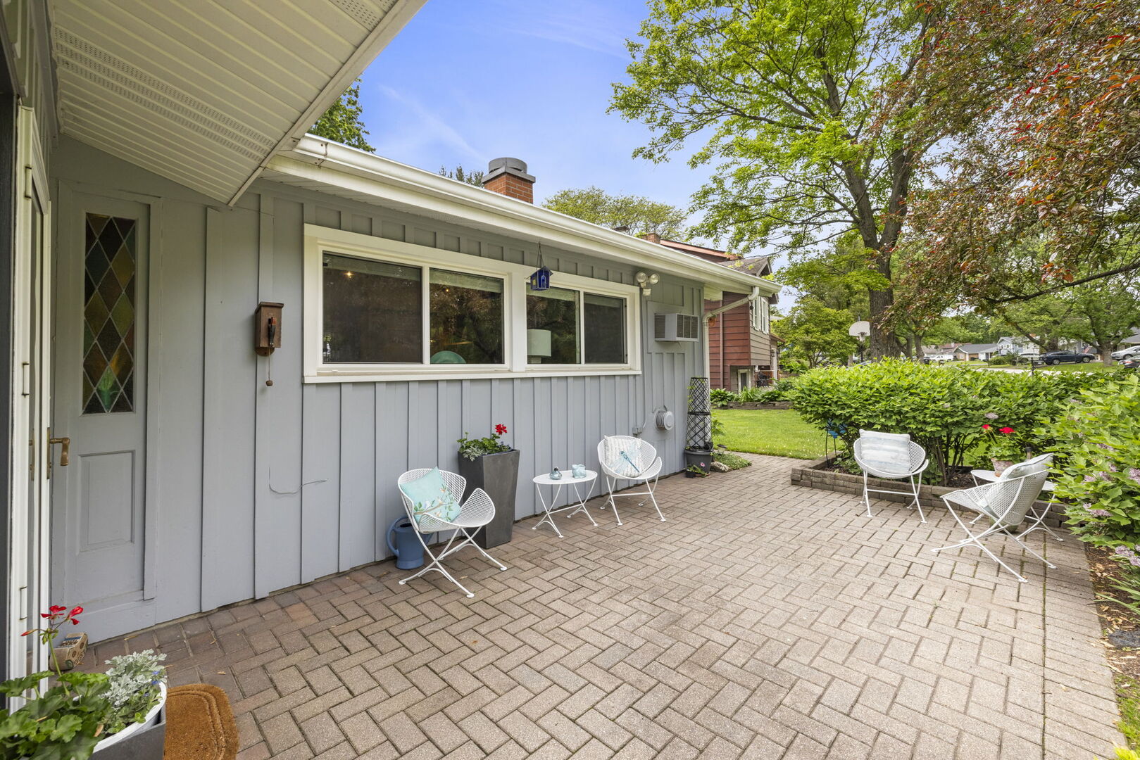 22w300 Arbor Lane, Glen Ellyn, IL 60137