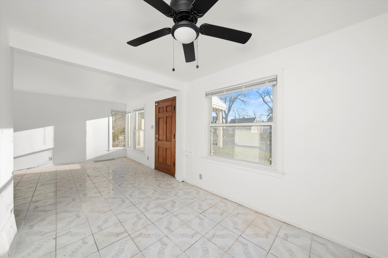 12216 S Carpenter Street, Chicago, IL 60643
