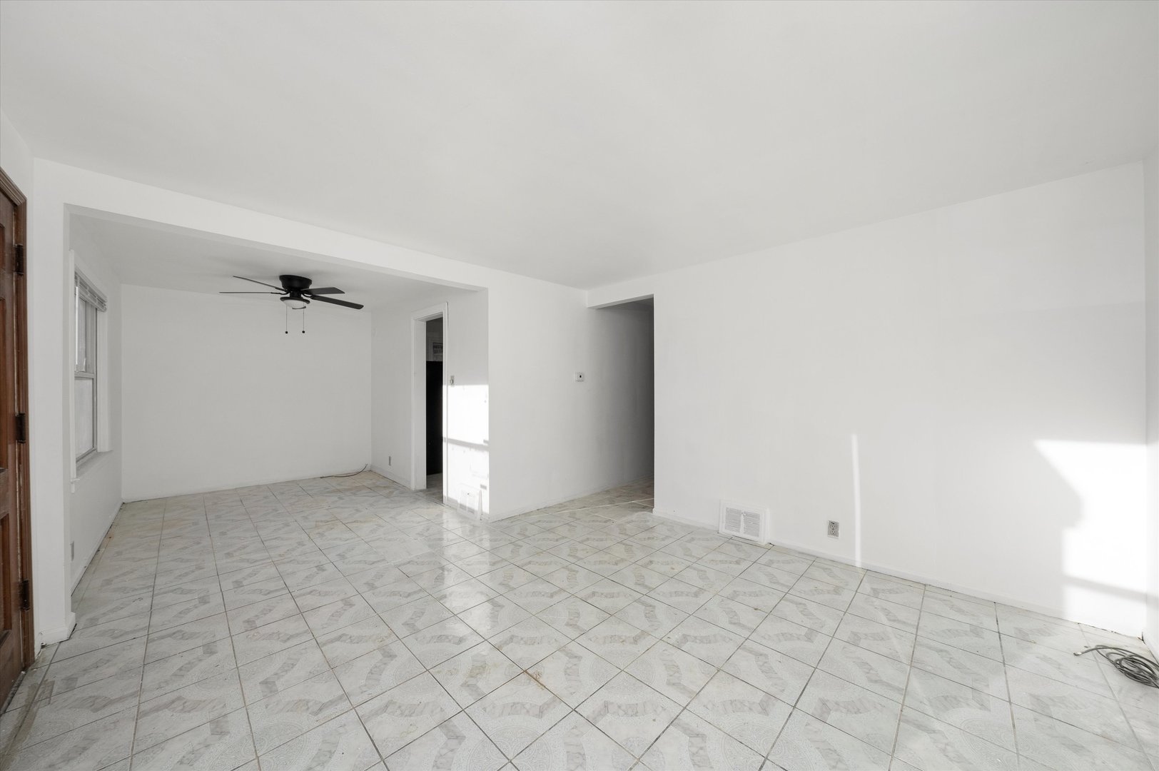 12216 S Carpenter Street, Chicago, IL 60643